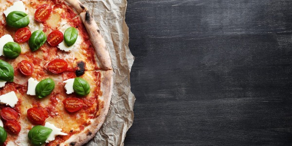 Pizza saludable con harina de garbanzos